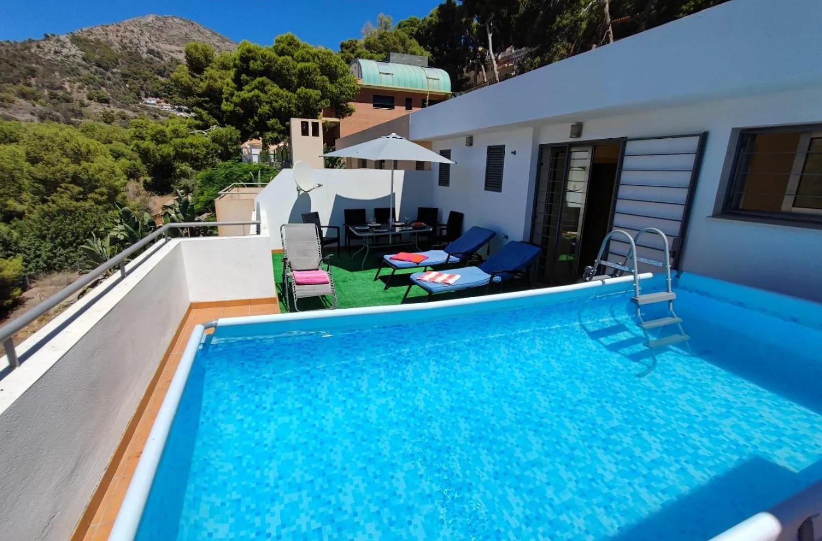 Villa Aguilas Club Guest House Málaga Bed and breakfast